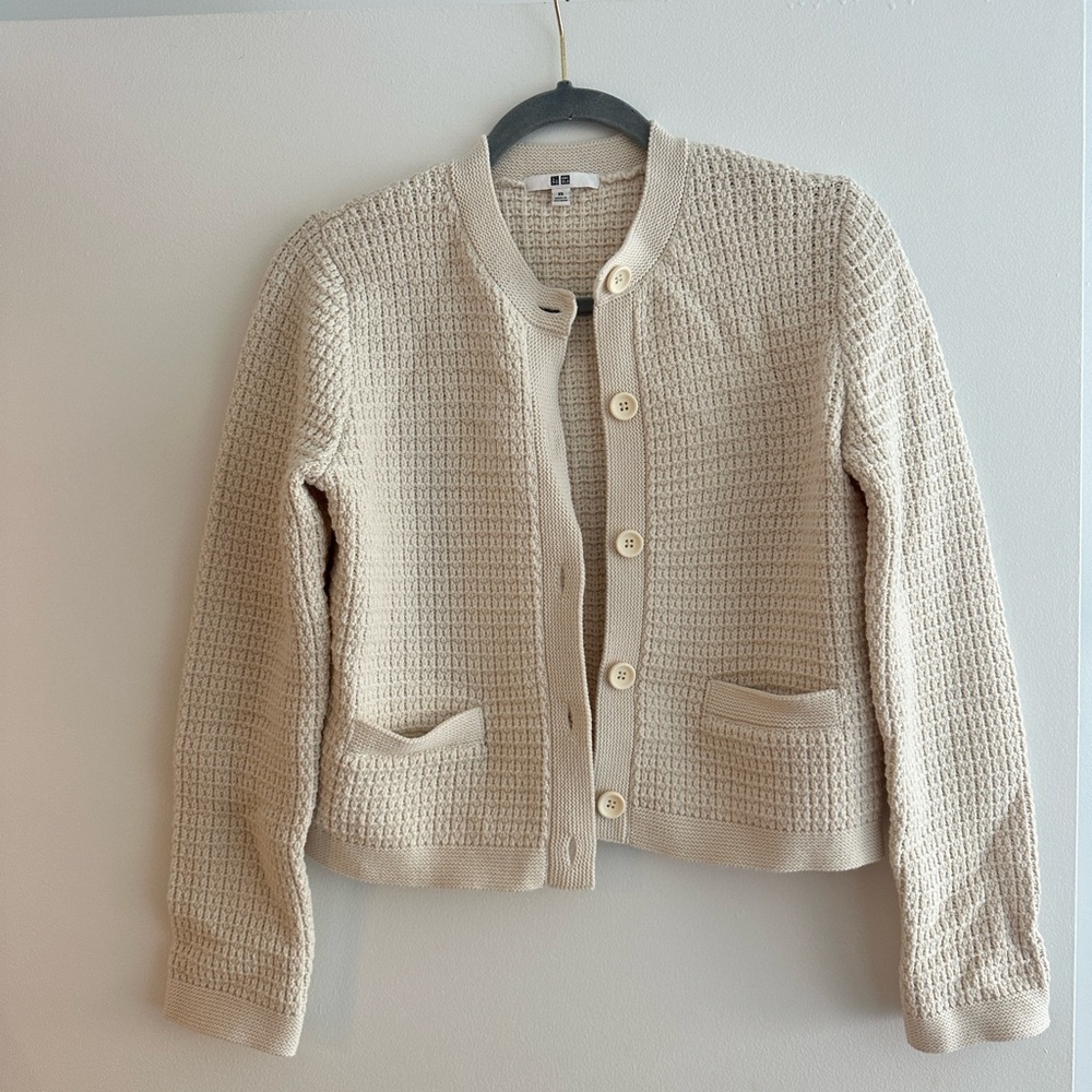 Uniqlo Knit Cream Cardigan Sweater *never worn*